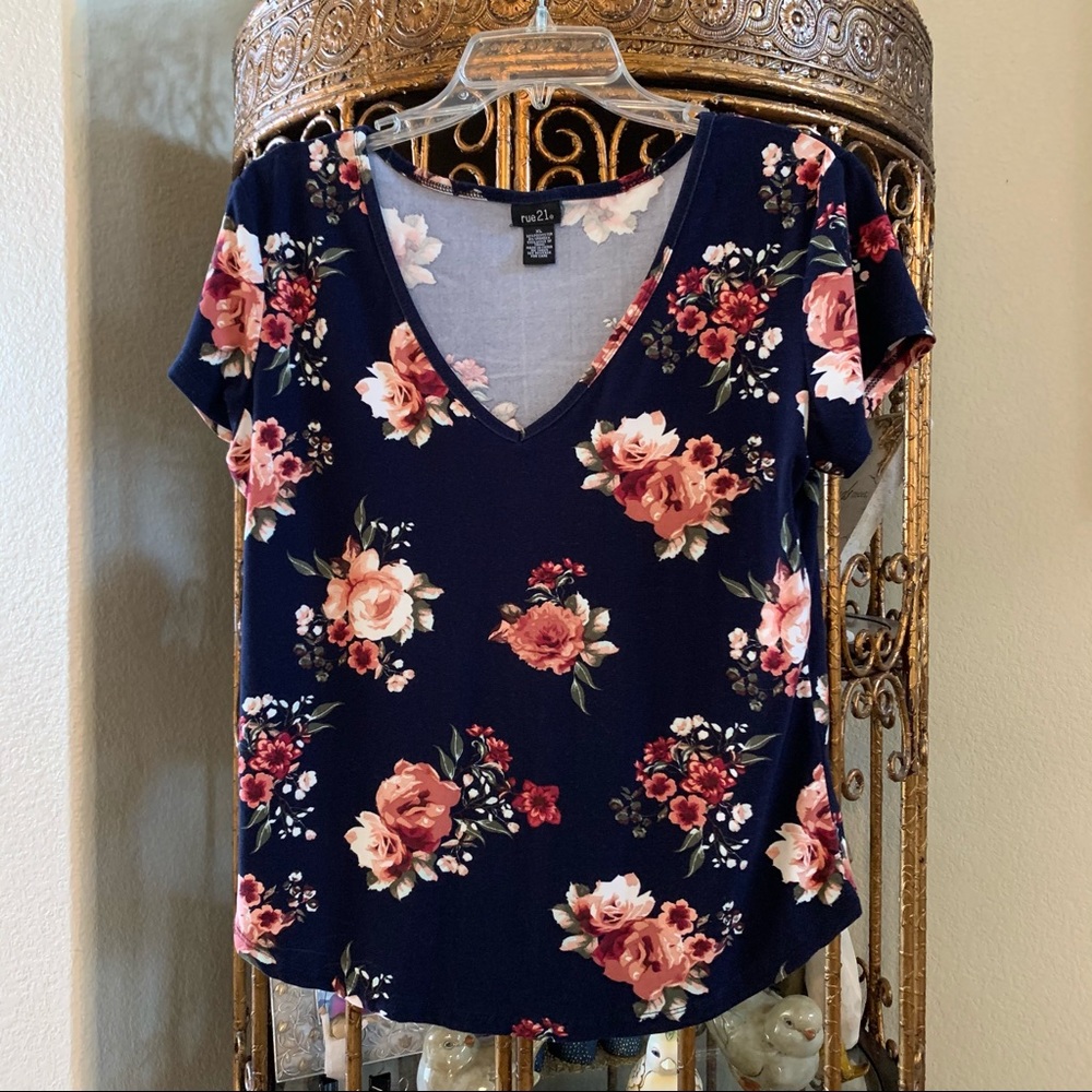 Rue 21 Ladies Blouse